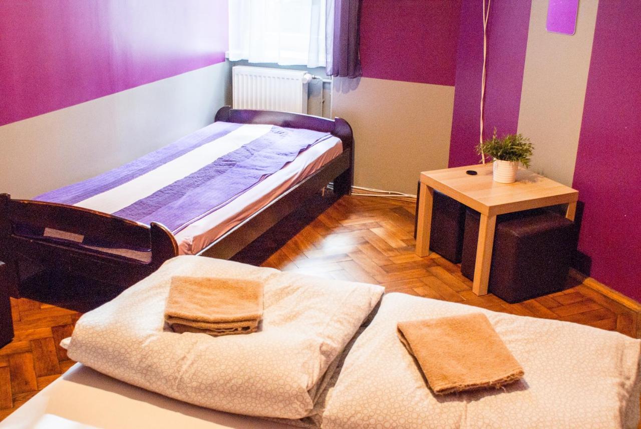 Smocza Jama Hostel Красков Екстериор снимка